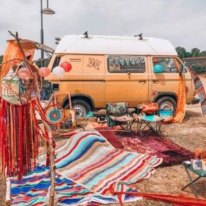 Meet your Posher, Naomi